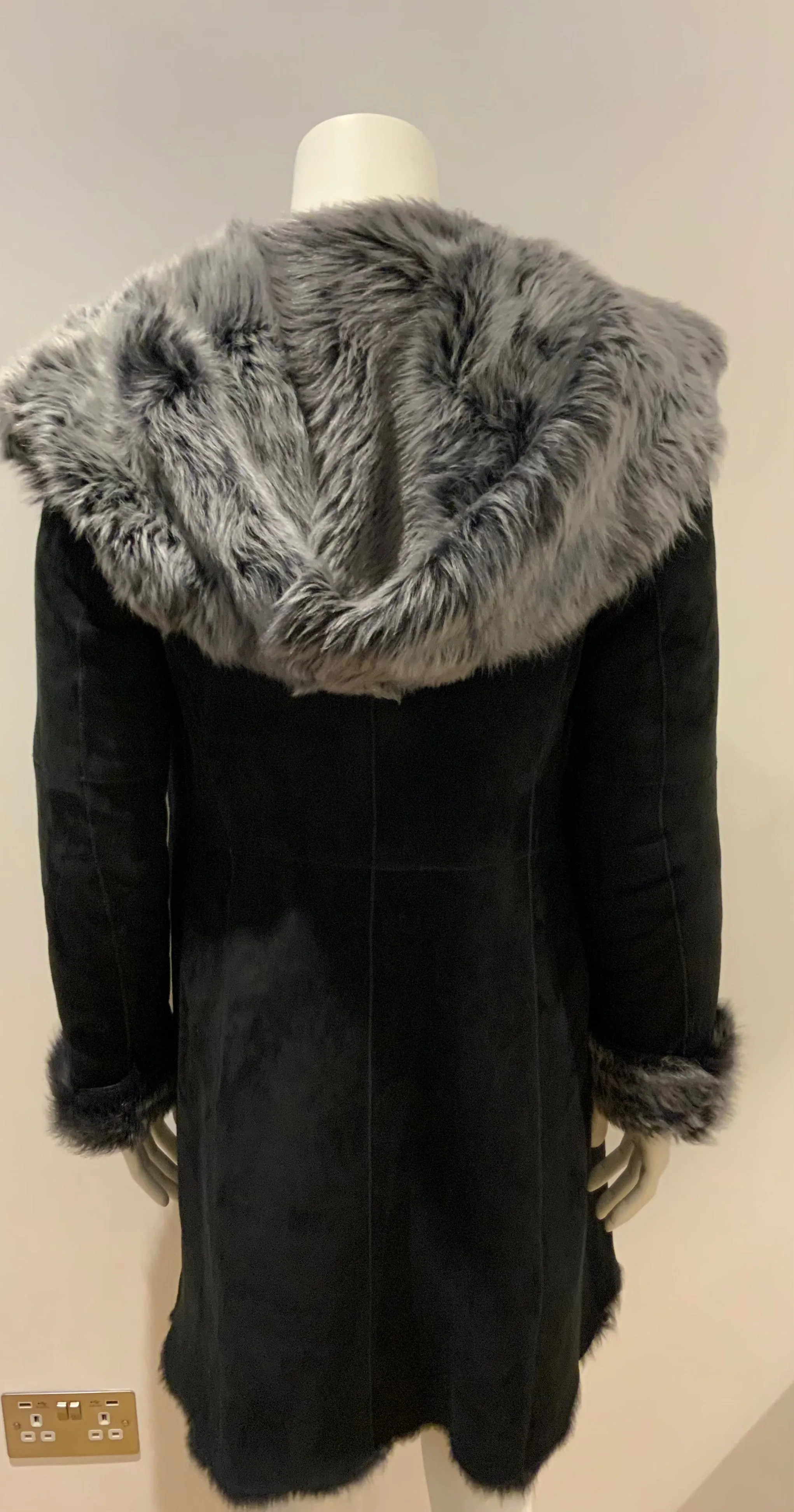 Hooded Suede Shearling Lambs Leather Coat Size XS ladies