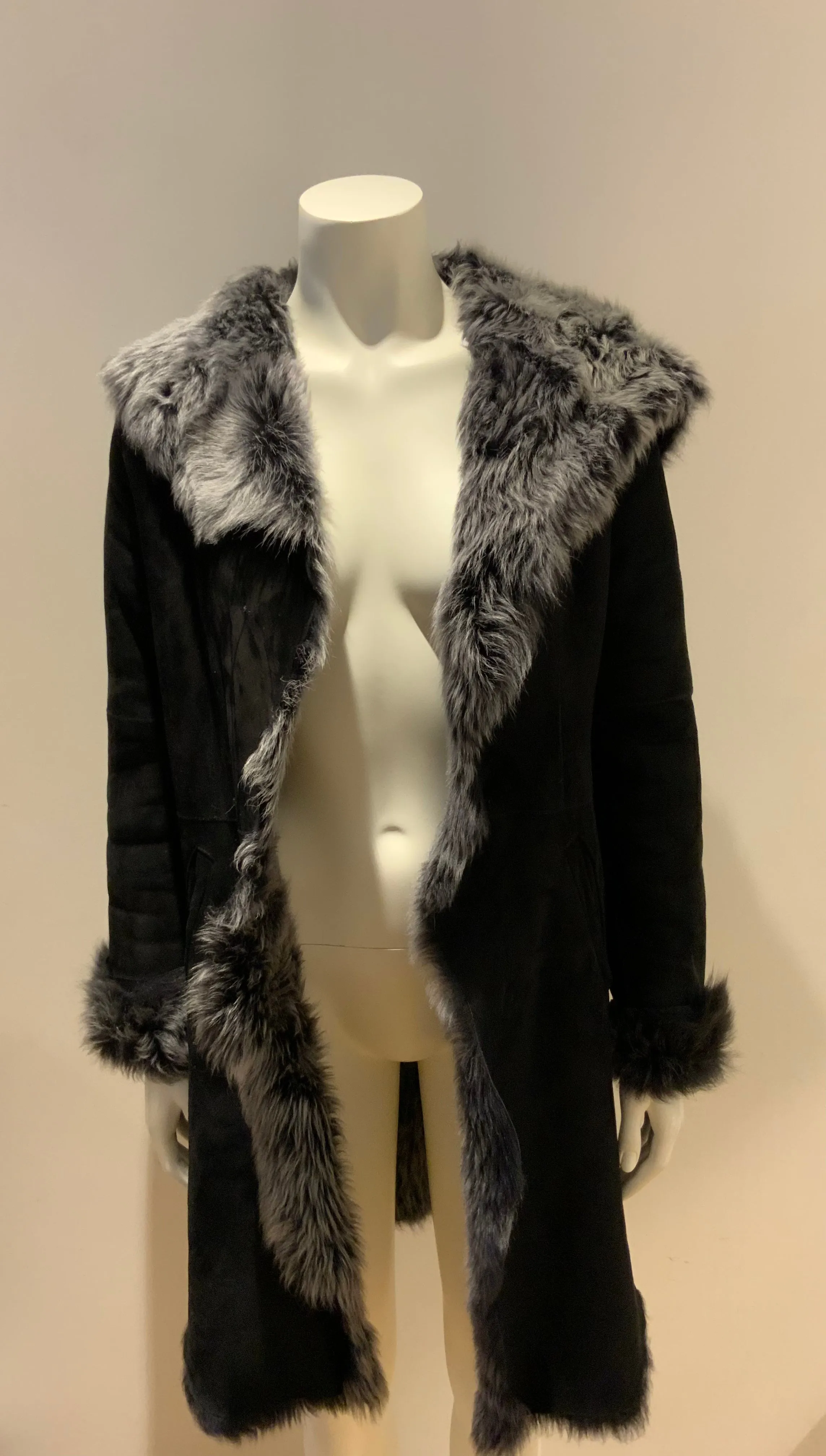 Hooded Suede Shearling Lambs Leather Coat Size XS ladies