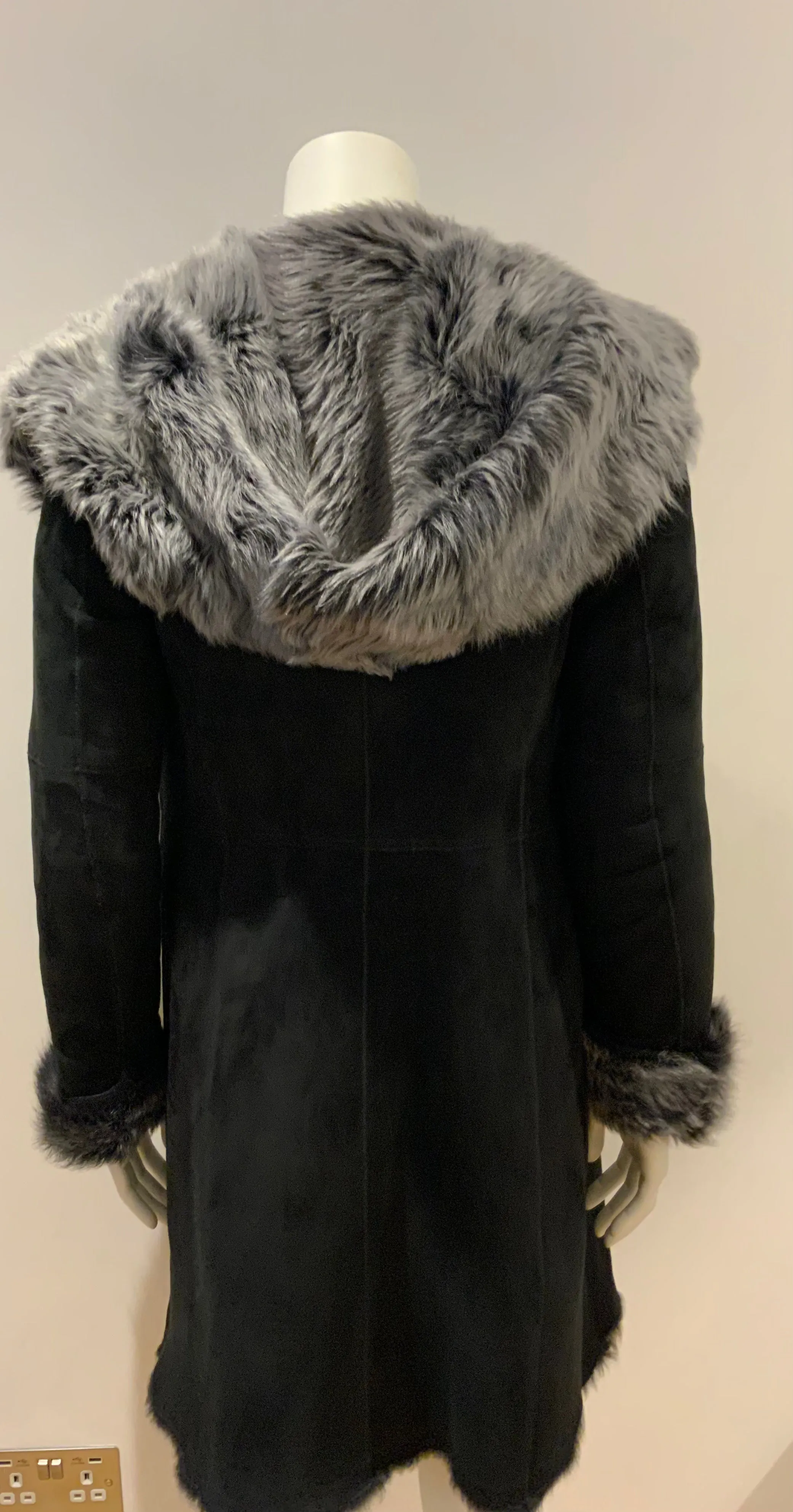 Hooded Suede Shearling Lambs Leather Coat Size XS ladies