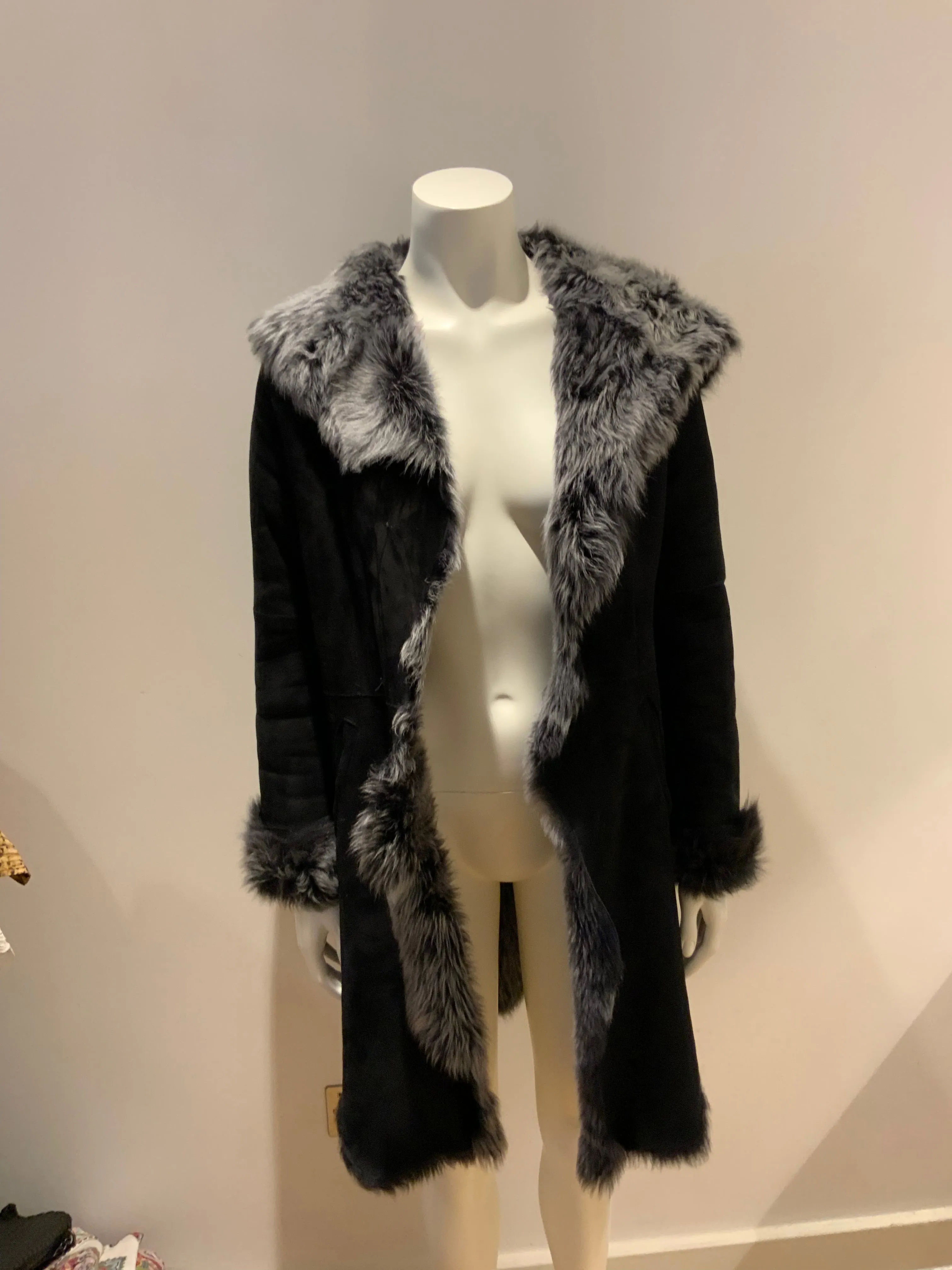 Hooded Suede Shearling Lambs Leather Coat Size XS ladies