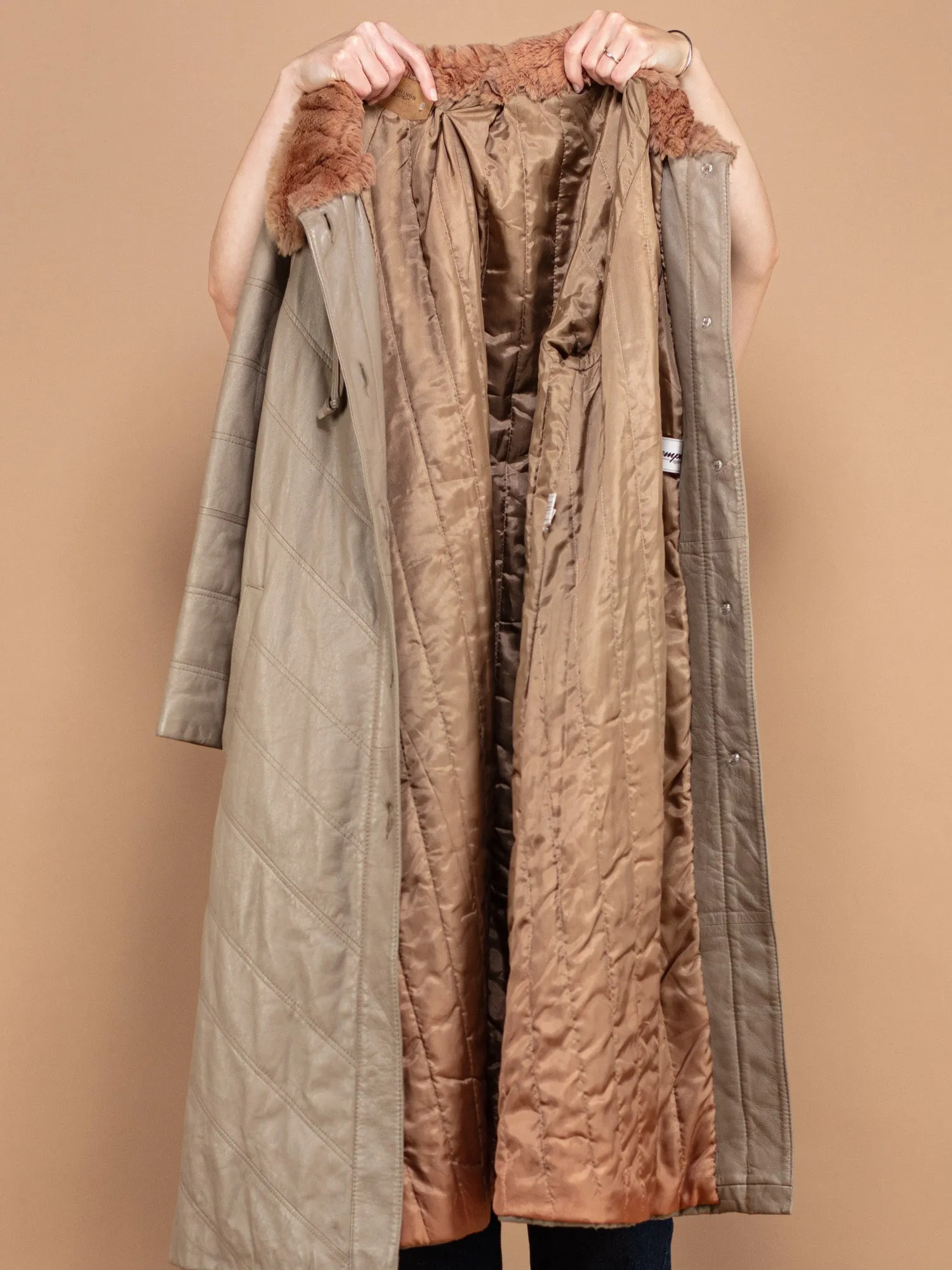 Vintage 70's Women Leather Coat in Beige