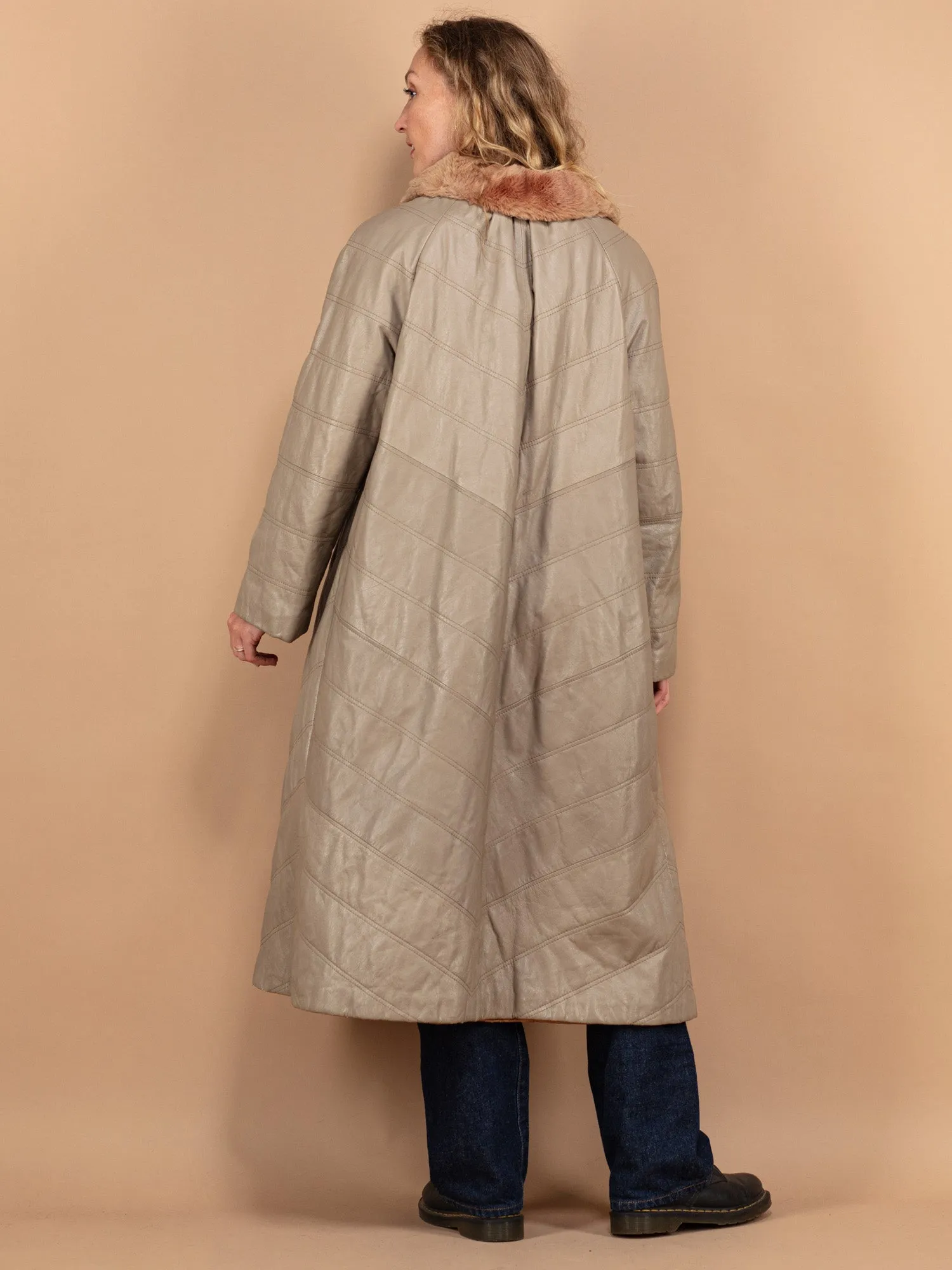 Vintage 70's Women Leather Coat in Beige